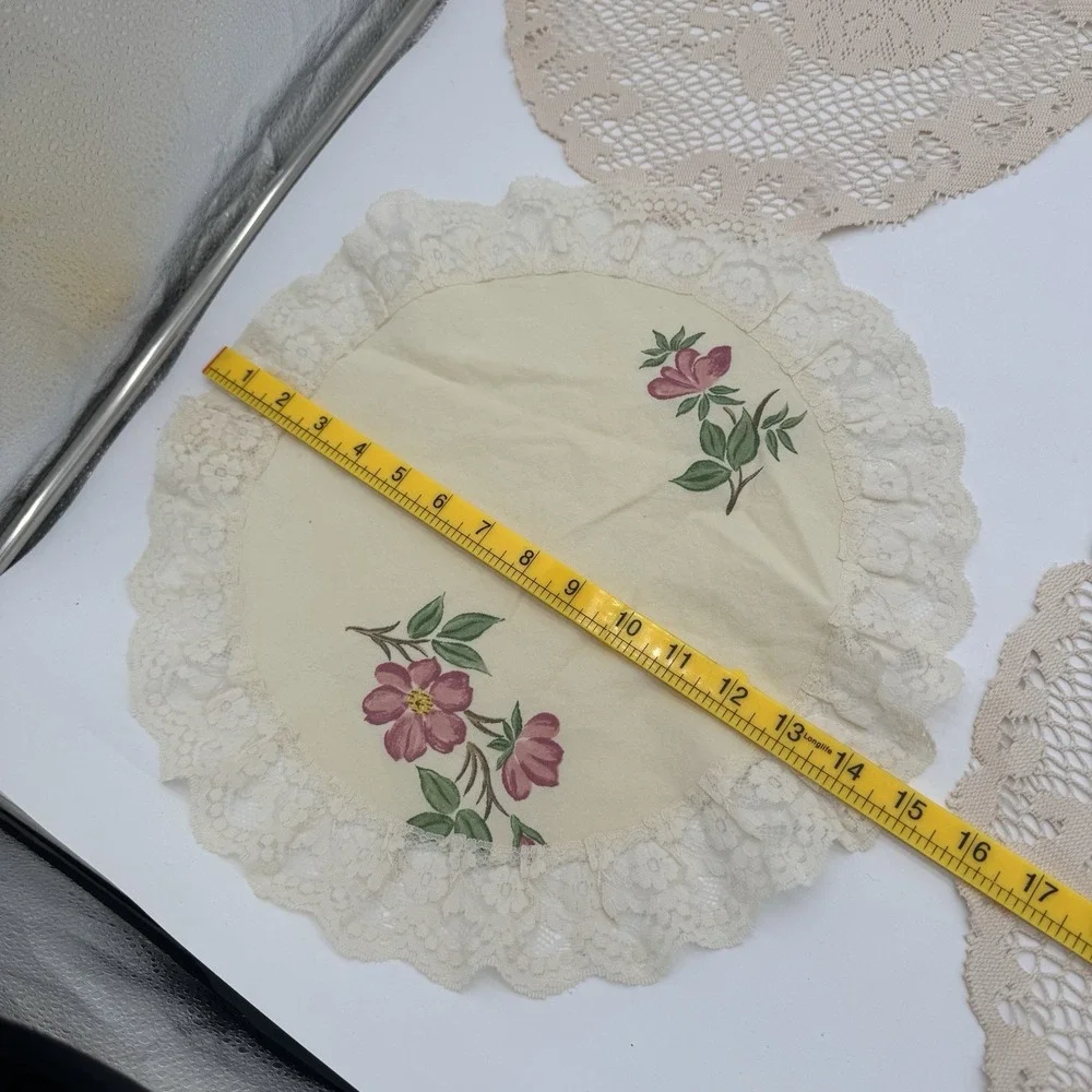Vintage‎ Doily Lot Of 4 Floral Center Lace Trim Crochet Round Cottage Cotton